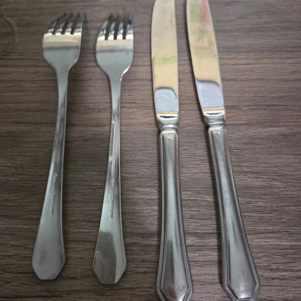 Wallace Casino 18/10 Stainless Steel Forks and Knives‎ Set of 2 each